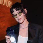 Kristen Stewart Siap Sutradarai Remake Twilight dengan Anggaran Besar