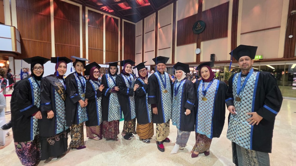 Wisuda InterStudi