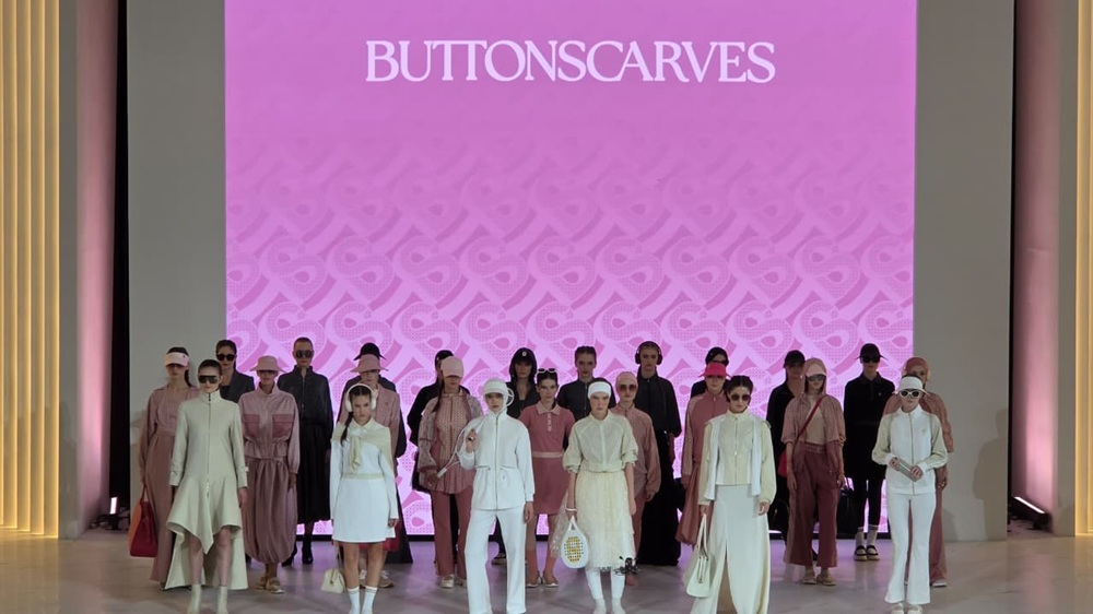 Buttonscarves 