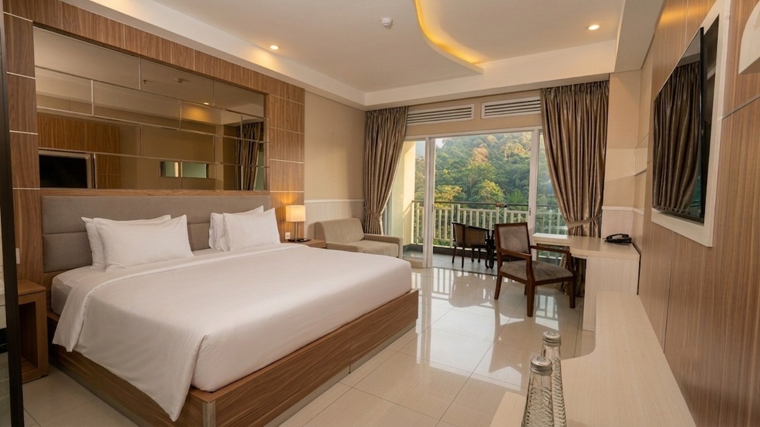 Le Eminence Puncak